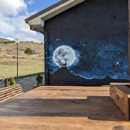 Rifugio Silone Hostel Pescina Kültér fotó